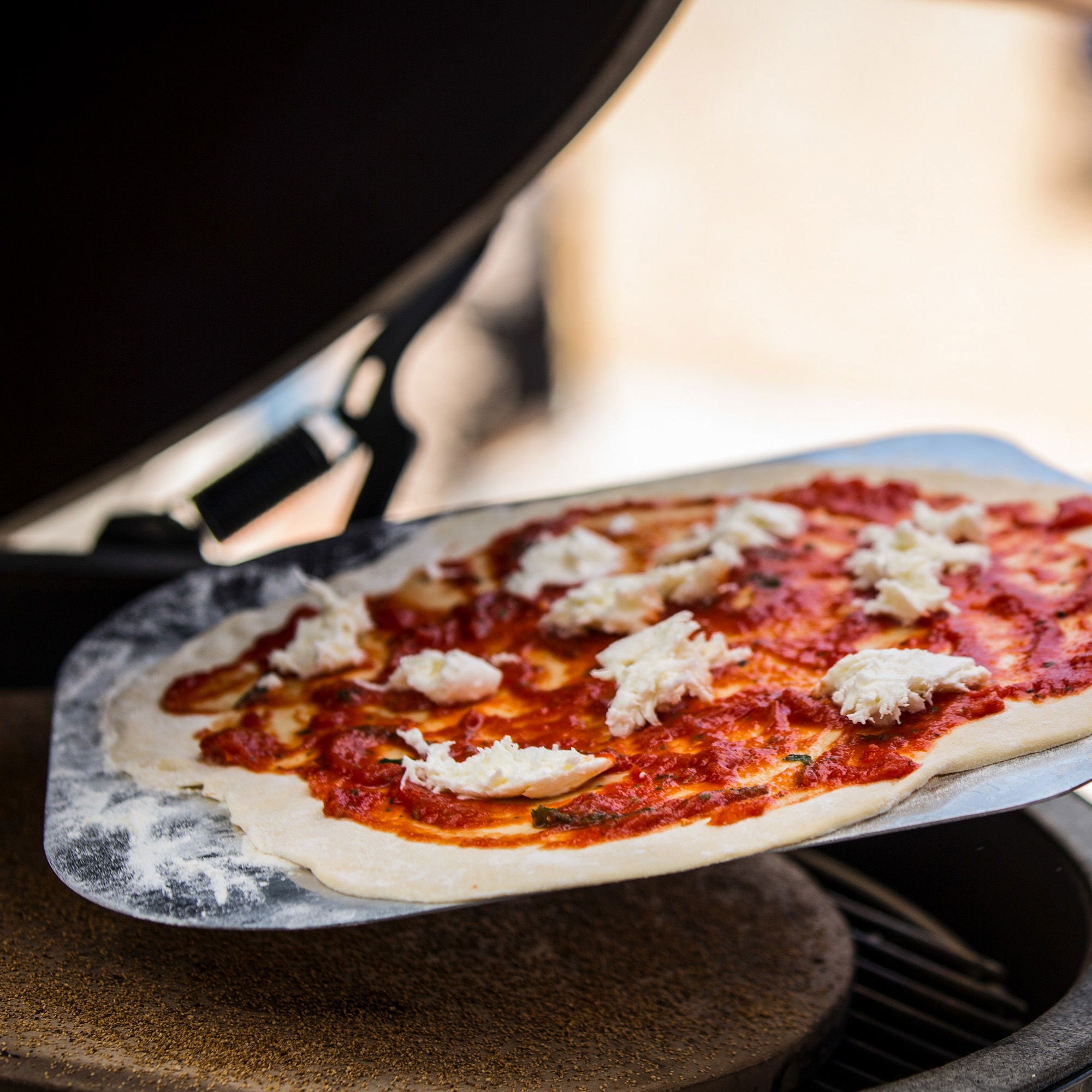 Big Green Egg Pizzaschaufel aus Edelstahl