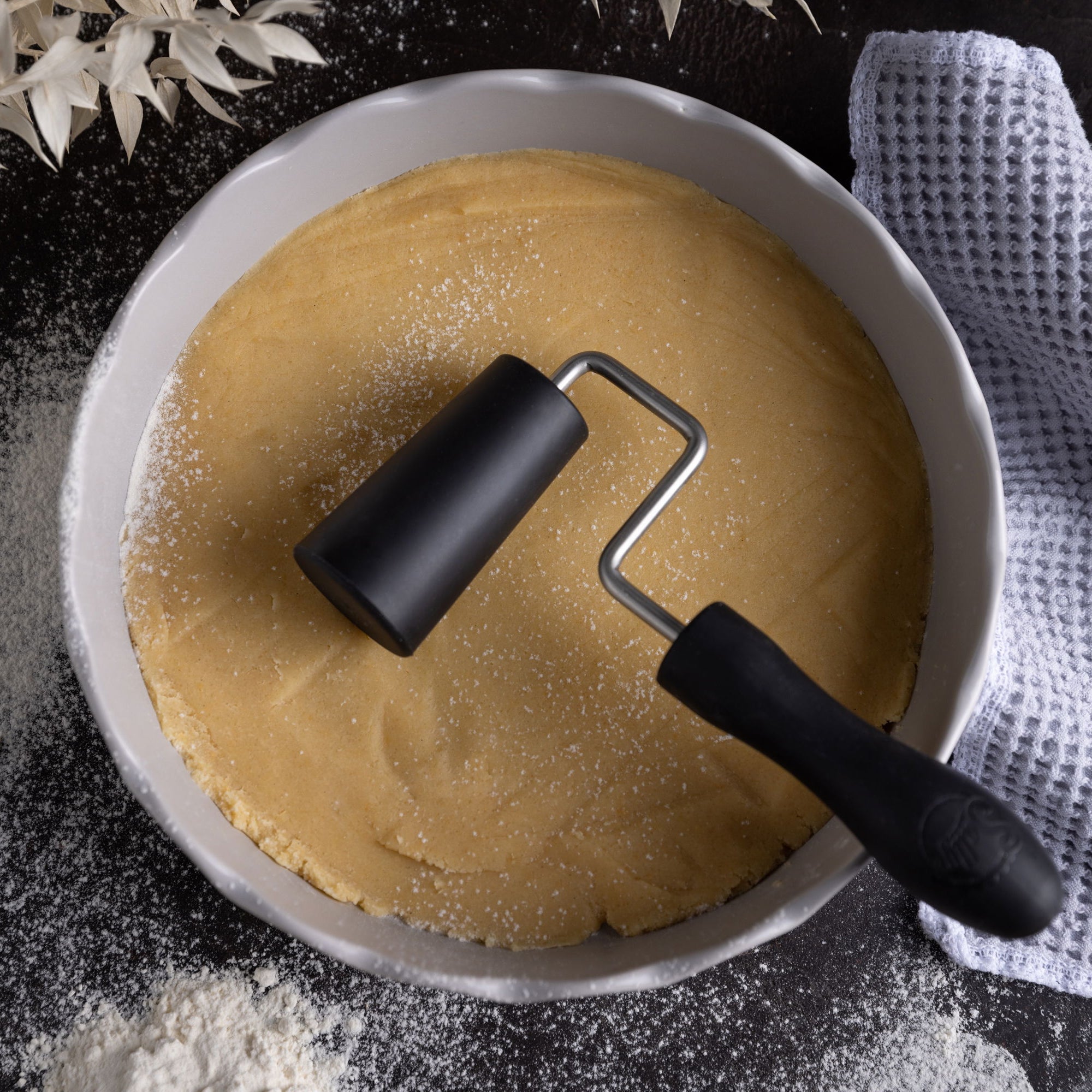 Sallys Backform- und Pizzateigroller-Set