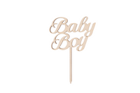 Ein Caketopper mit der Aufschrift Babyboy