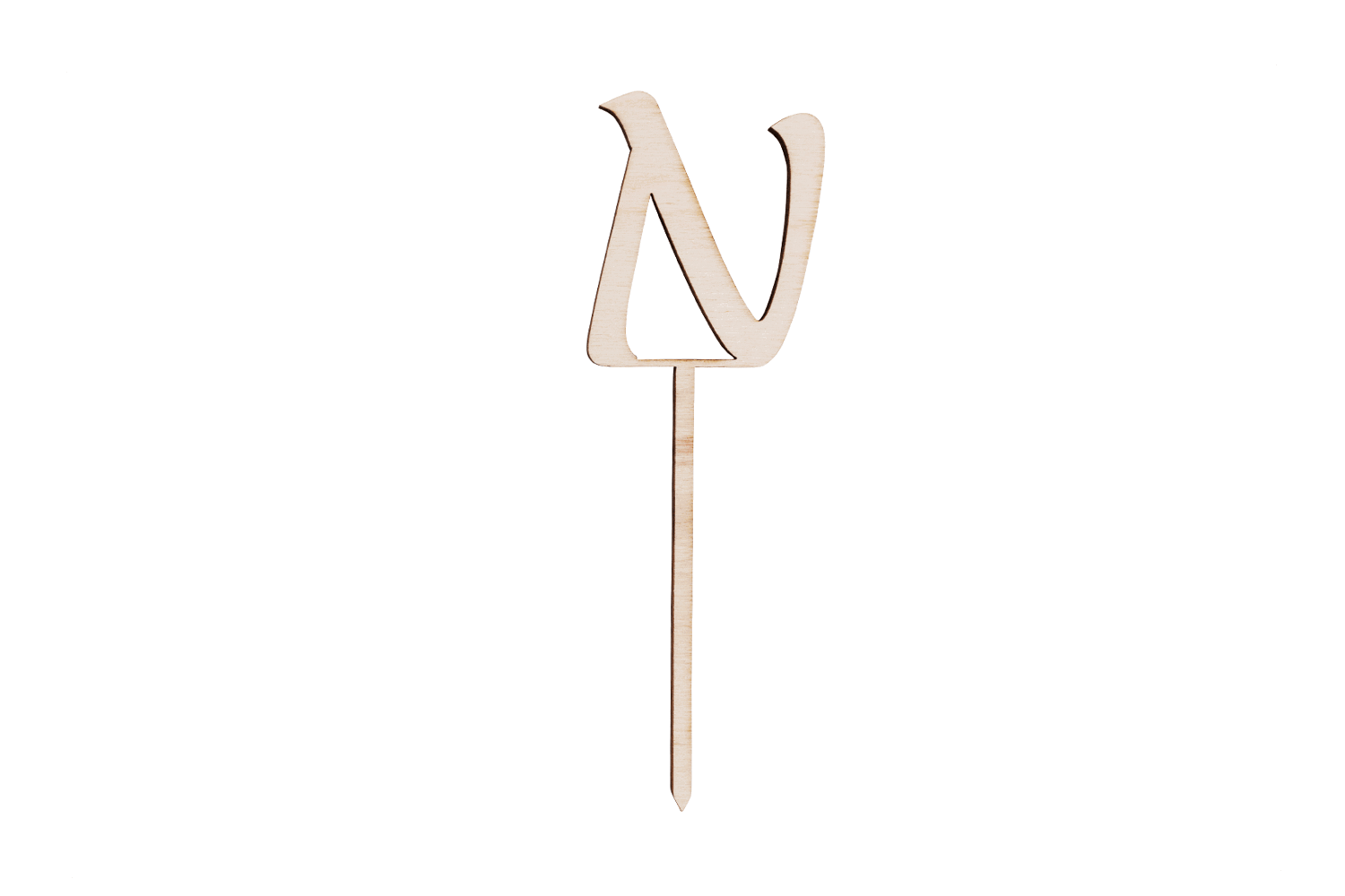 Ein Caketopper mit dem Buchstaben N