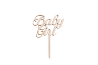Ein Caketopper mit der Aufschrift Babygirl