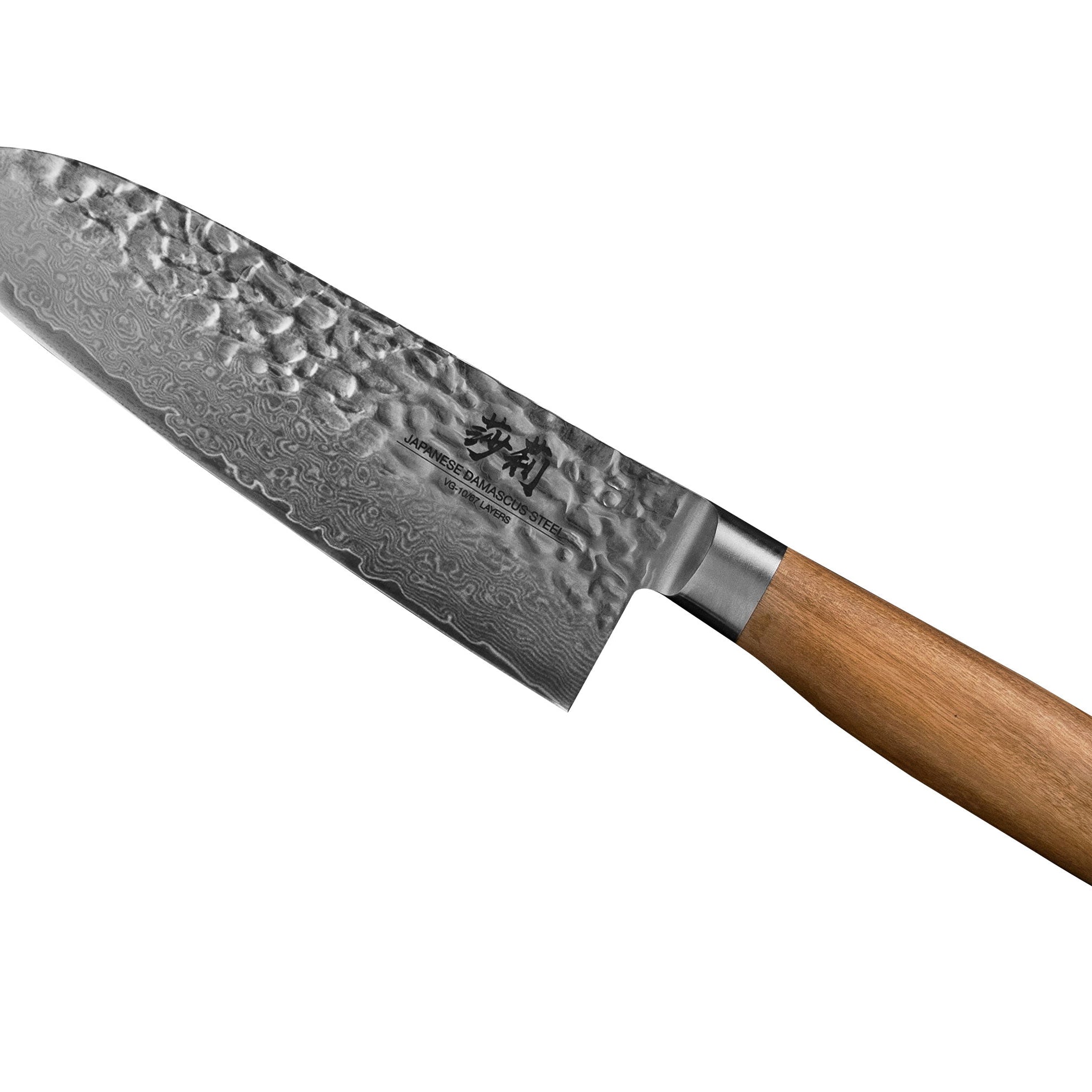 Ein Messer mit silberner Klinge und hölzernem Griff