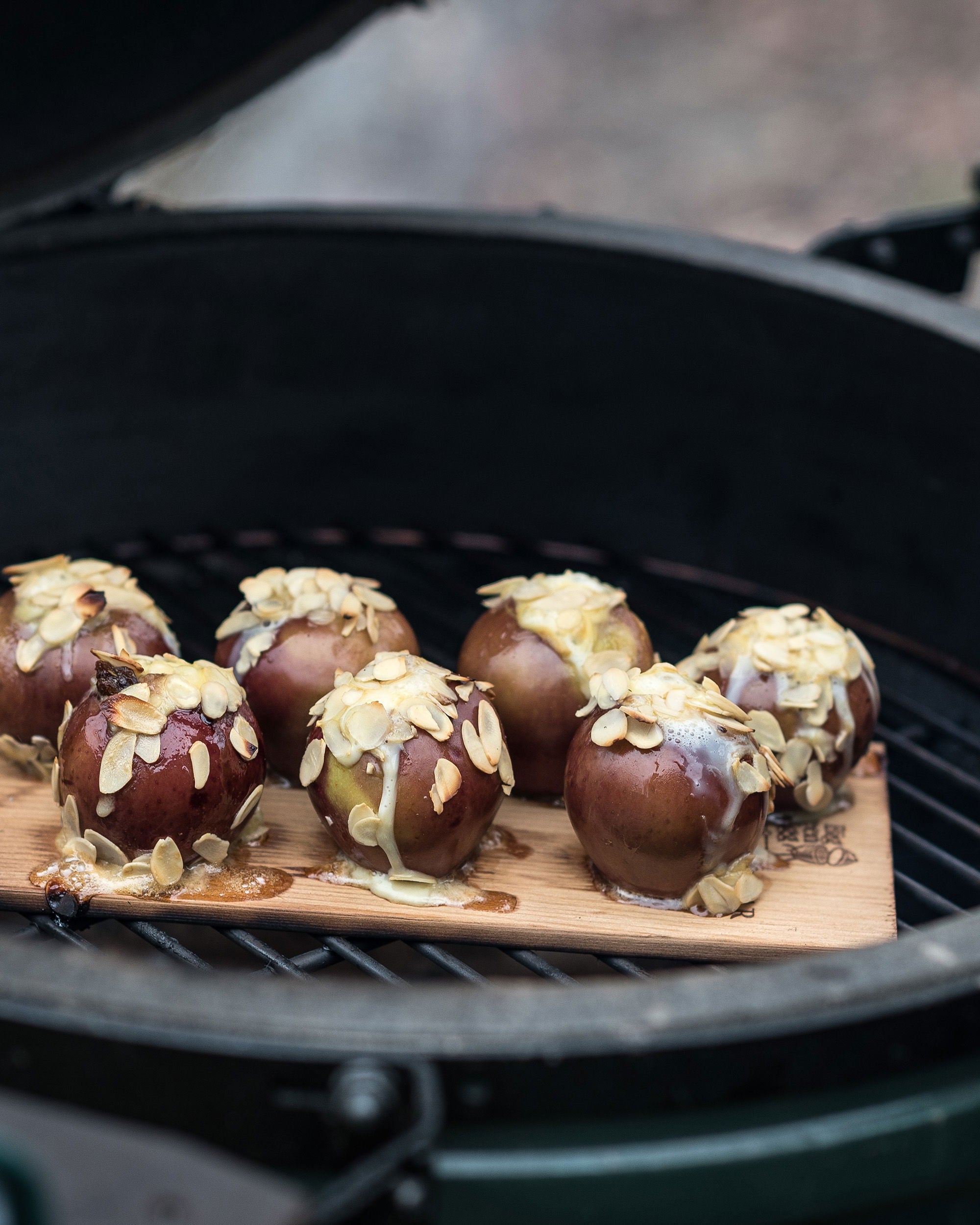 Big Green Egg Grillplanken aus Zedernholz