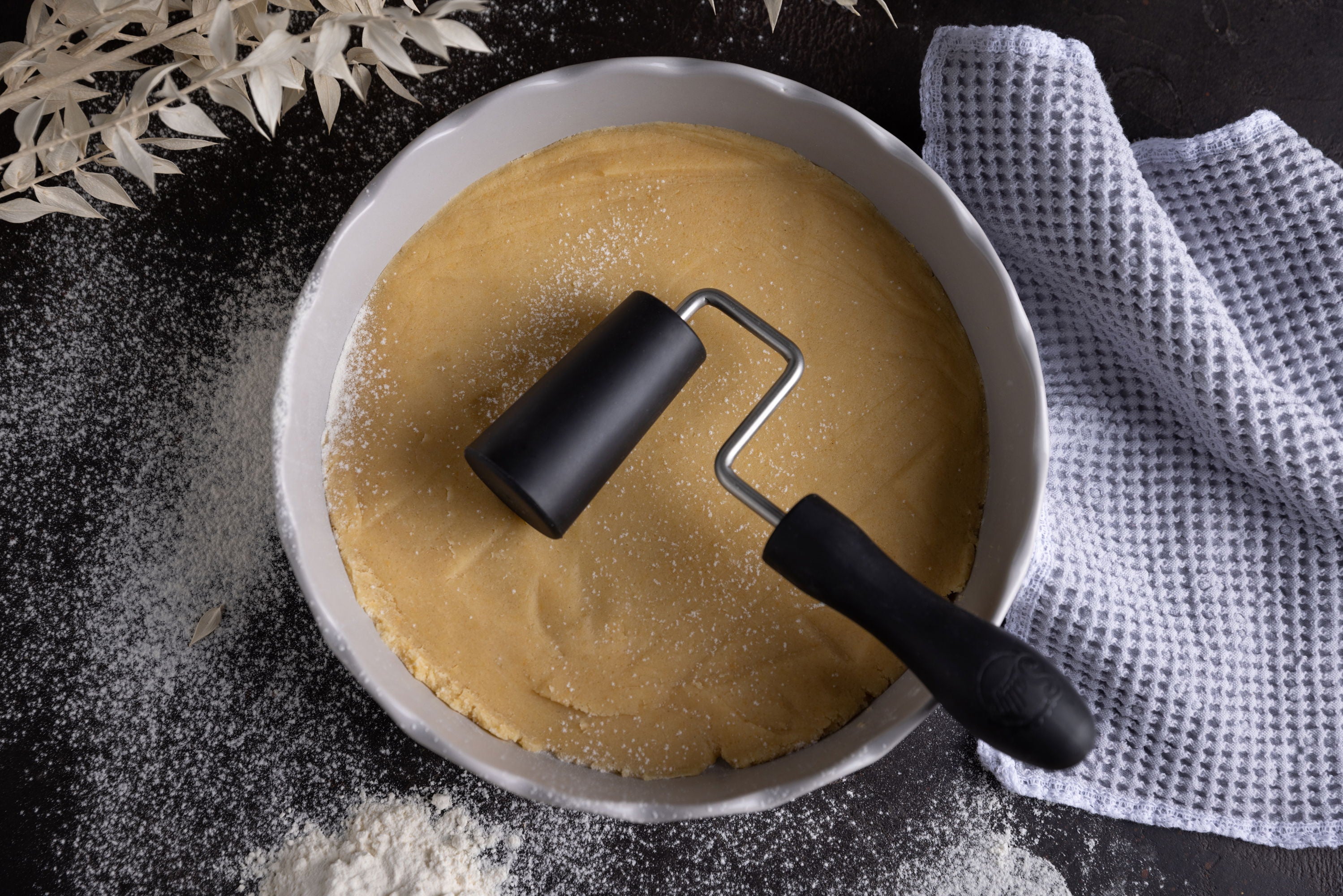 Sallys Backform- und Pizzateigroller-Set