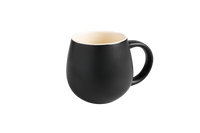 Eine Belly Mug in der Farbe carbonblack