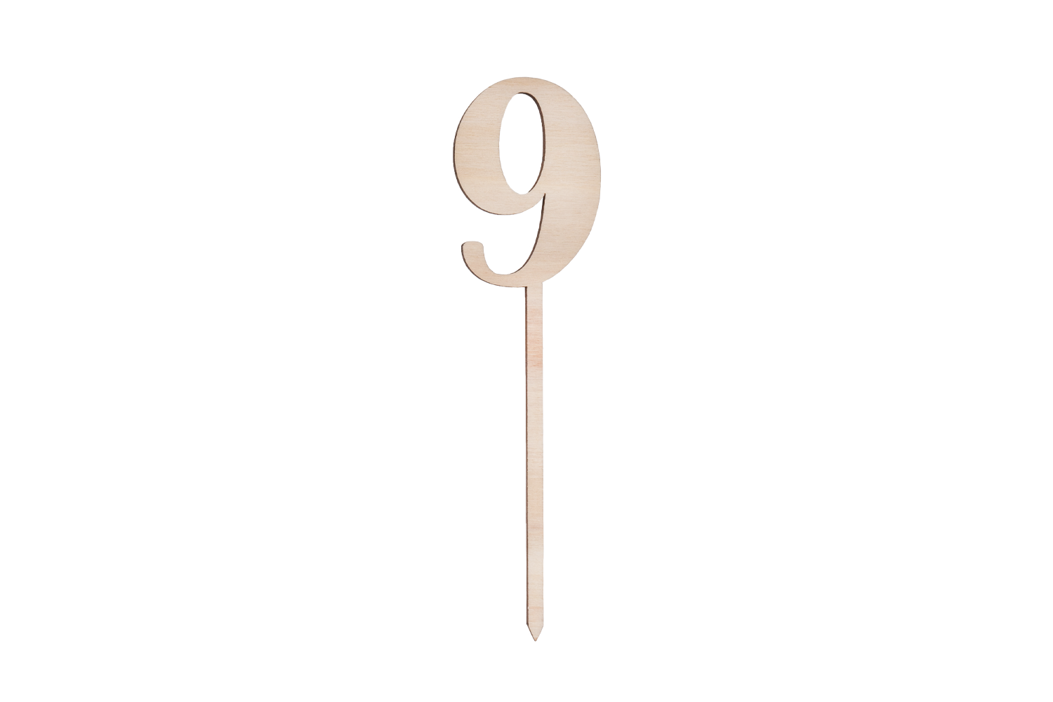 Ein Caketopper mit der Zahl 9