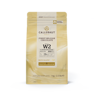 Eine Packung Callebaut weiße Schokolade-Kuvertüre