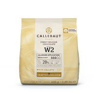 Eine Packung Callebaut weiße Schokolade-Kuvertüre