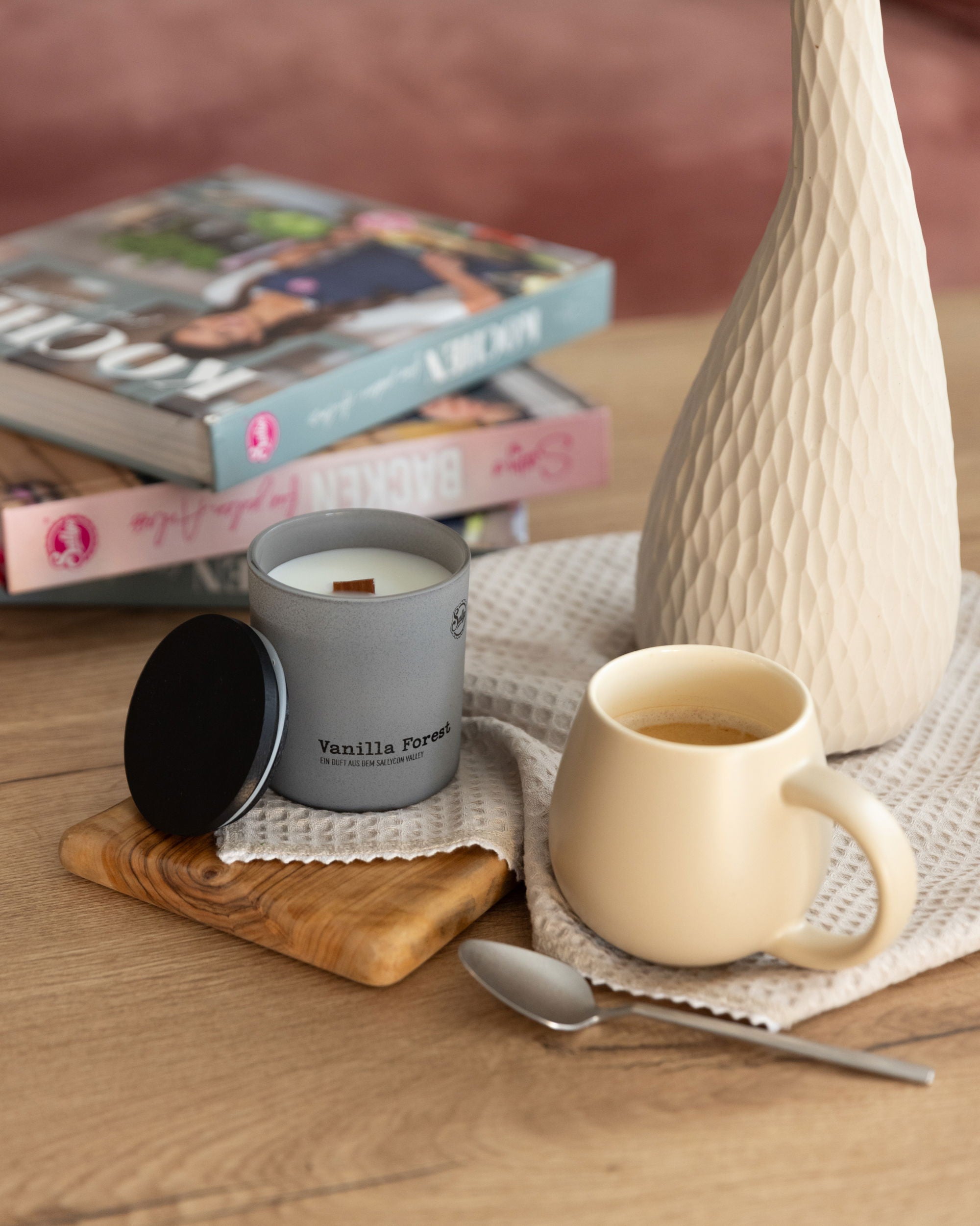 Sallys Duftkerze „Vanilla Forest“