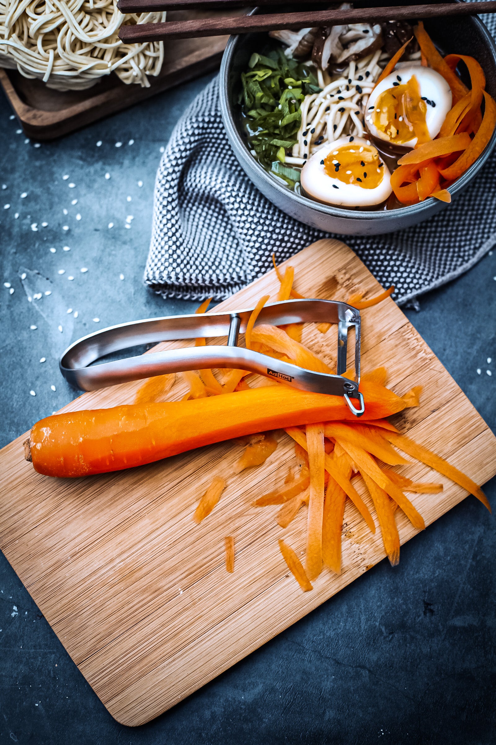 AdHoc Universalschäler Curve