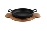 Sallys Gusseisen - Servierpfanne rund Ø 20 cm - mit Echtholzuntersetzer