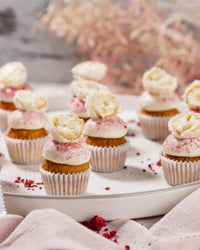 Mini-Papier-Backförmchen weiß