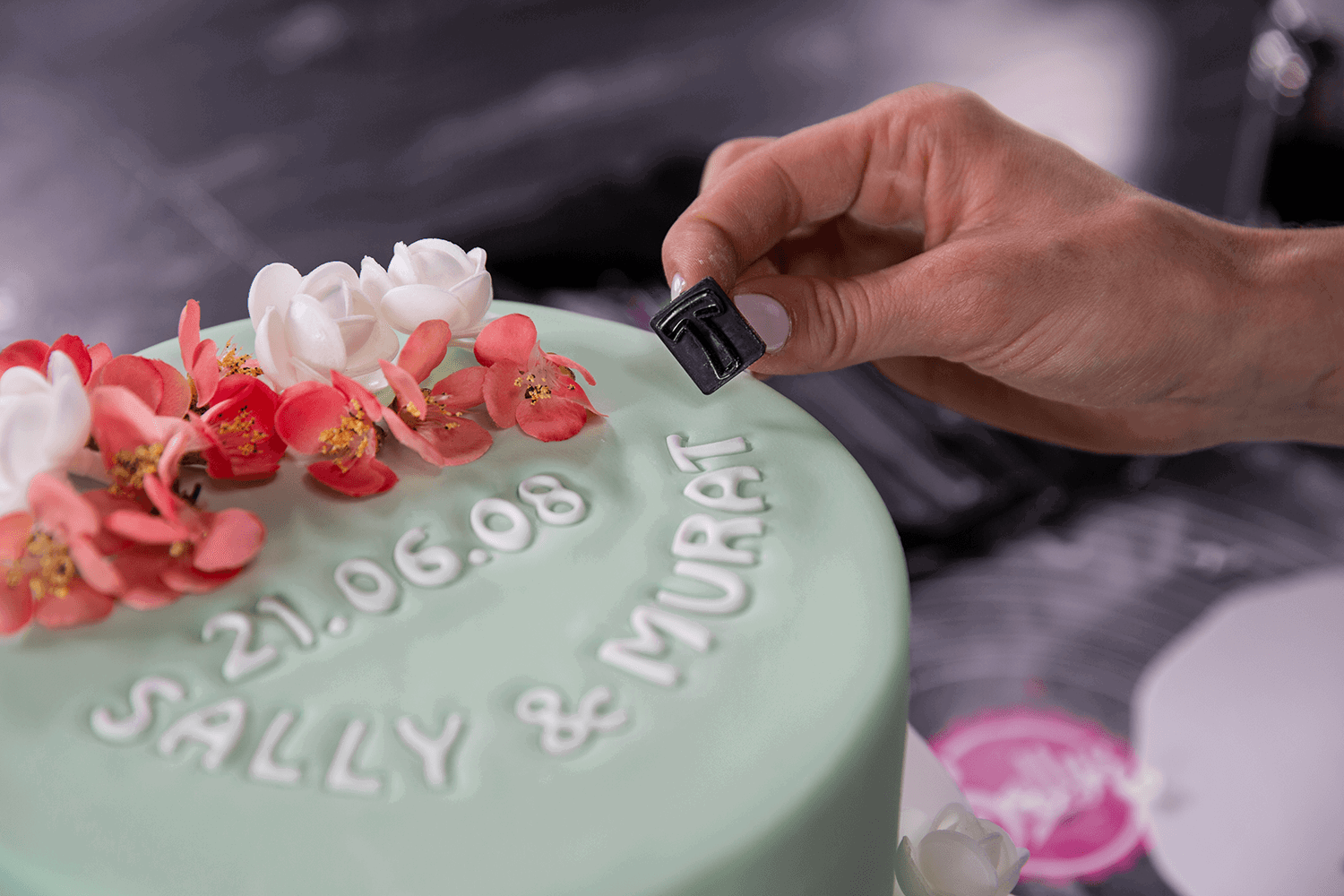 Sallys Buchstabenstempel für Fondanttorten